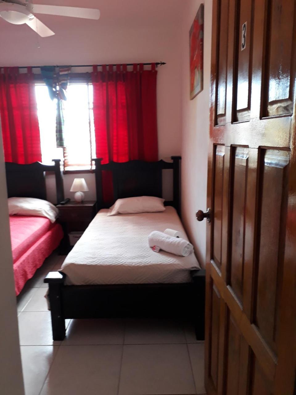 Hostal Compostela Inn ديفيد المظهر الخارجي الصورة